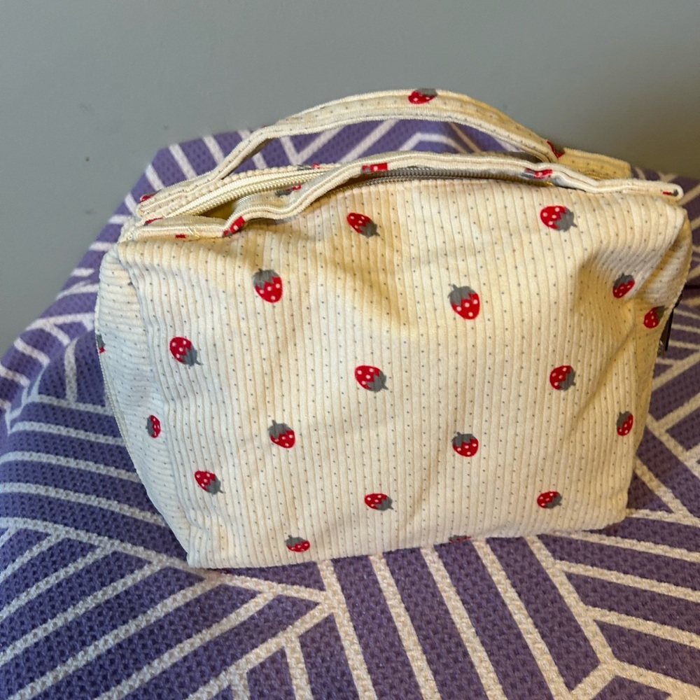 Travel make up bag keep just to keep your things so organized